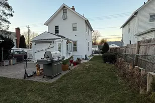 53 Valentine St, Glen Cove, NY 11542 - Photo 3