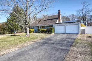 5 Wintergreen Dr, Coram, NY 11727 - Photo 3