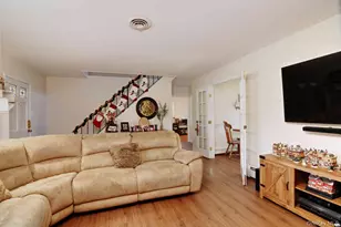 5 Wintergreen Dr, Coram, NY 11727 - Photo 11