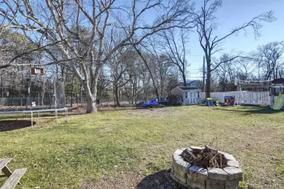 5 Wintergreen Drive, Coram, NY 11727 - Photo 21