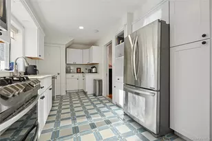 109 Longworth Ave, Woodmere, NY 11598 - Photo 15