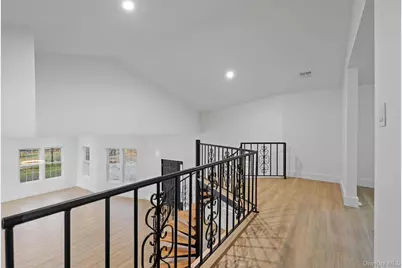 39 Overland Drive, Wallkill, NY 12589 - Photo 9