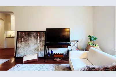 73-12 35th Avenue #D43, Jackson Heights, NY 11372 - Photo 5