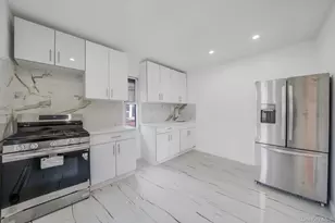 87-03 168th Pl, Jamaica, NY 11432 - Photo 23