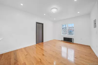 8703 168th Place, Jamaica, NY 11432 - Photo 7