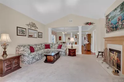 3 Louden Loop, Mount Sinai, NY 11766 - Photo 11