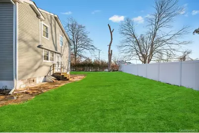 52 Manhasset Drive, Mastic Beach, NY 11951 - Photo 9