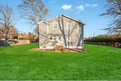 52 Manhasset Drive, Mastic Beach, NY 11951 - Photo 7