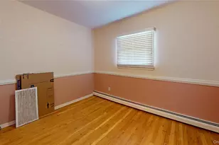 8 Pleasant Ave, Farmingdale, NY 11735 - Photo 13