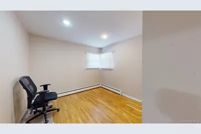 8 Pleasant Avenue, Farmingdale, NY 11735 - Photo 15