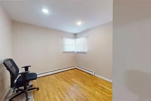 8 Pleasant Ave, Farmingdale, NY 11735 - Photo 15