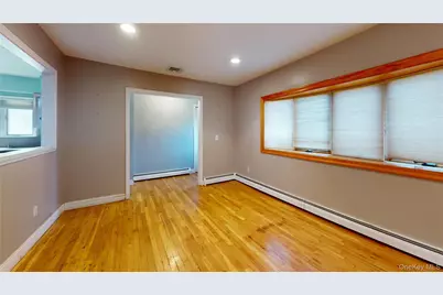 8 Pleasant Avenue, Farmingdale, NY 11735 - Photo 3