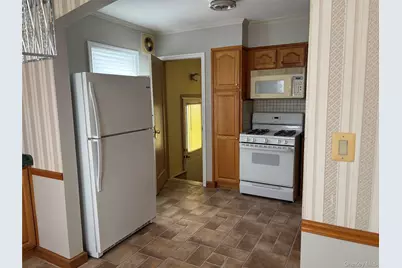 1041 Mosefan Street, Franklin Square, NY 11010 - Photo 19