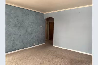 1041 Mosefan Street, Franklin Square, NY 11010 - Photo 7