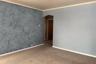 1041 Mosefan St, Franklin Square, NY 11010 - Photo 7