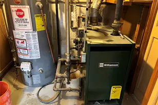 1041 Mosefan St, Franklin Square, NY 11010 - Photo 37