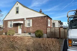 1041 Mosefan St, Franklin Square, NY 11010 - Photo 5