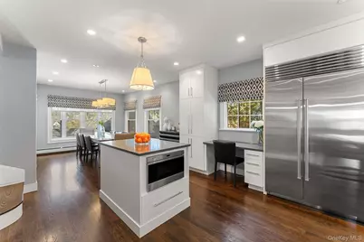 29 Dobbs Terrace, Scarsdale, NY 10583 - Photo 11