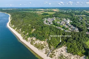 1804 Willow Pond Dr, Riverhead, NY 11901 - Photo 23