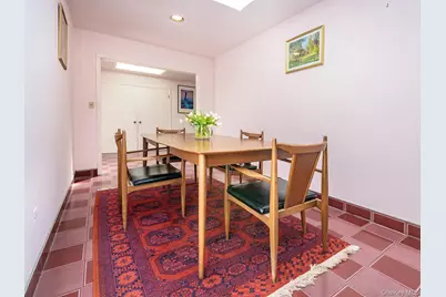 2 Stonytown Road, Manhasset, NY 11030 - Photo 9