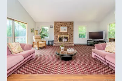 2 Stonytown Road, Manhasset, NY 11030 - Photo 5