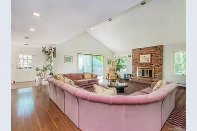 2 Stonytown Road, Manhasset, NY 11030 - Photo 5