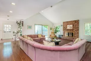 2 Stonytown Rd, Manhasset, NY 11030 - Photo 5