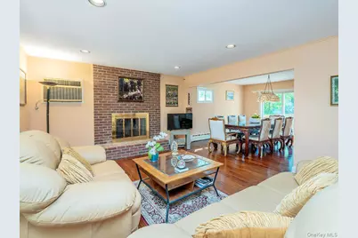 2 Stonytown Road, Manhasset, NY 11030 - Photo 15