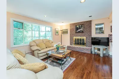 2 Stonytown Road, Manhasset, NY 11030 - Photo 13