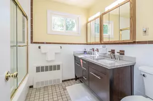 2 Stonytown Rd, Manhasset, NY 11030 - Photo 25