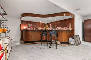 22 Lake Rd, Great Neck, NY 11020 - Photo 31