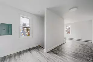 45 Redington St, Bay Shore, NY 11706 - Photo 21