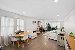 1038 Traymore Blvd, Island Park, NY 11558 - Photo 7