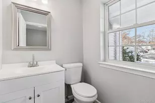 43 Cherry St, Central Islip, NY 11722 - Photo 19