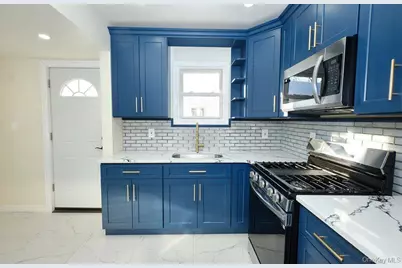 24120 83rd Avenue, Bellerose, NY 11426 - Photo 11