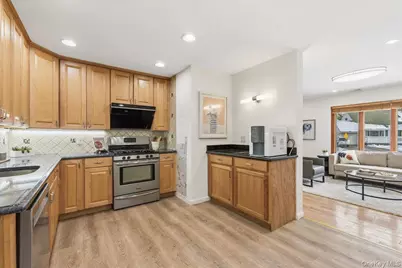 85 Briarcliff Road, Westbury, NY 11590 - Photo 11