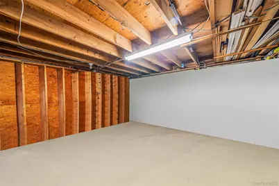 1277 Hummel Avenue, Holbrook, NY 11741 - Photo 31