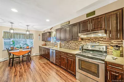 1277 Hummel Avenue, Holbrook, NY 11741 - Photo 11