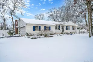 1277 Hummel Ave, Holbrook, NY 11741 - Photo 3