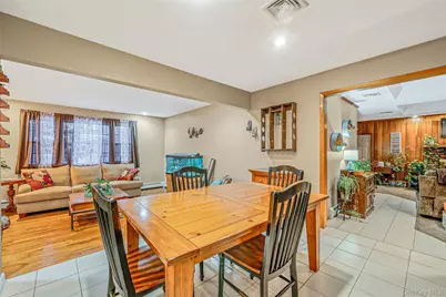 1277 Hummel Avenue, Holbrook, NY 11741 - Photo 19