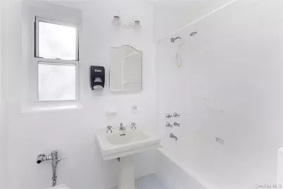 474 W 238th Street #4I, Bronx, NY 10463 - Photo 15