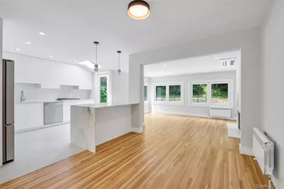 27 Meadowfield Lane, Glen Cove, NY 11542 - Photo 9