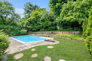 27 Meadowfield Ln, Glen Cove, NY 11542 - Photo 19