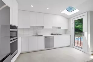 27 Meadowfield Ln, Glen Cove, NY 11542 - Photo 7