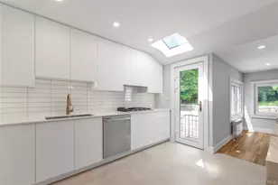 27 Meadowfield Ln, Glen Cove, NY 11542 - Photo 13