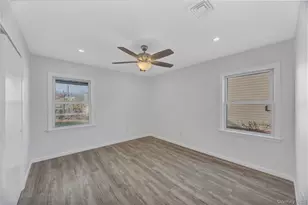 170 5th St, Hicksville, NY 11801 - Photo 11