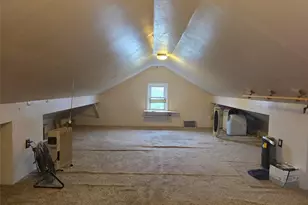 121 4th St, Hicksville, NY 11801 - Photo 9