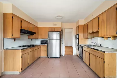 705 Ardsley Road, Scarsdale, NY 10583 - Photo 9