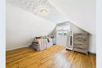 554 S 8th Street, Lindenhurst, NY 11757 - Photo 17
