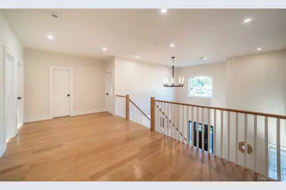 60 Ramble Lane, Levittown, NY 11756 - Photo 33